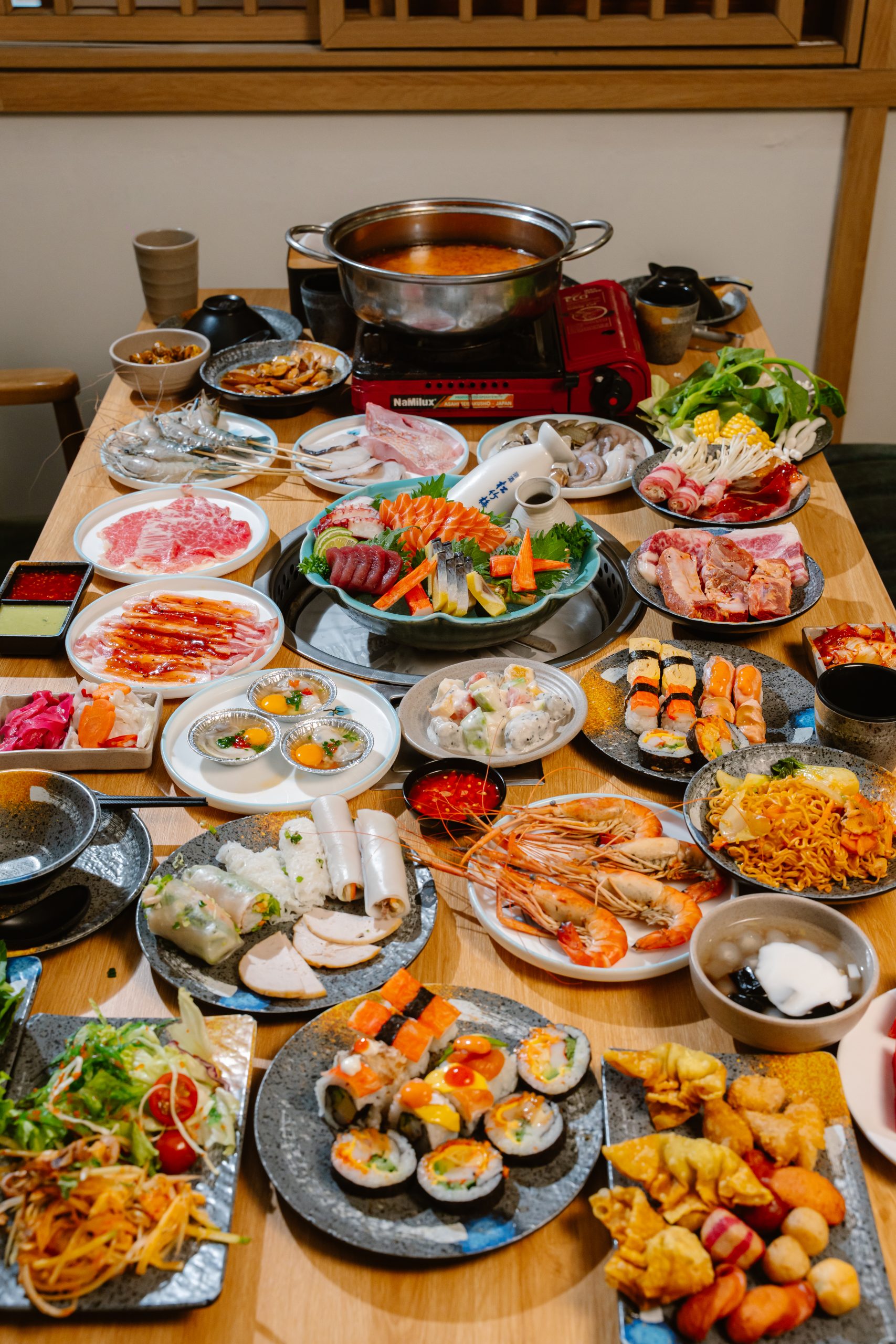 bàn tiệc tại Bababa